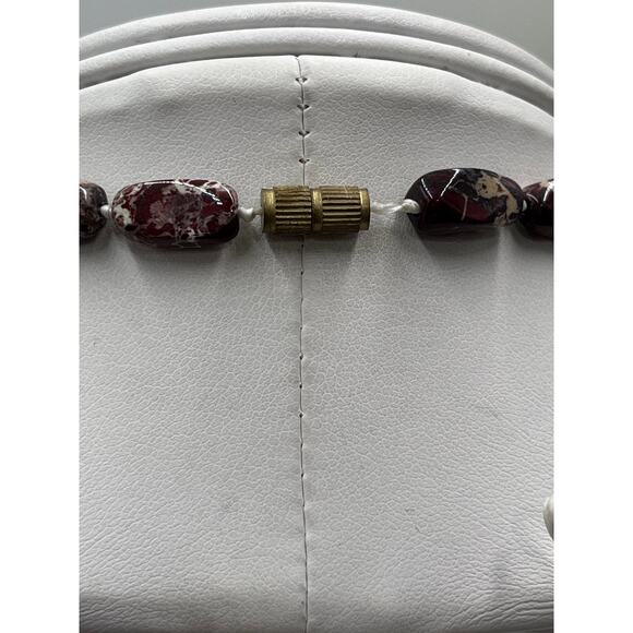 Vintage Brecciated Jasper Single Strand Hand Knotted Screw Clasp Necklace - Picture 6 of 8